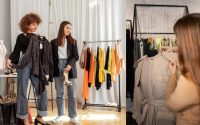 Peran dan Pentingnya Stylist Dalam Industri Fashion