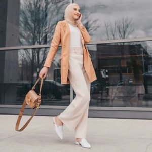 Contoh Outfit Trendy dan Inspirasi Kasual